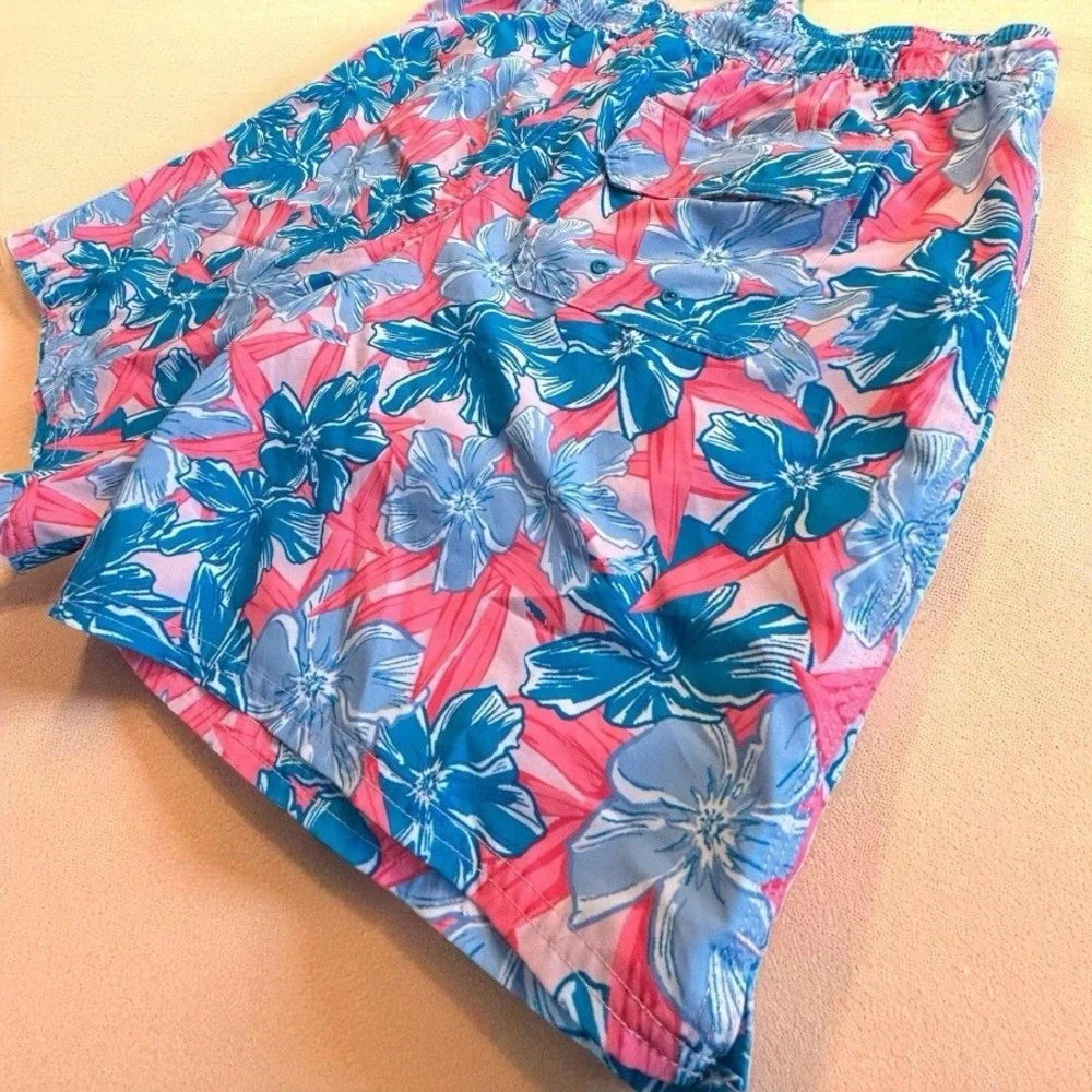 Vineyard Vines Swim Trunks XL Men's‎ Floral Pink Blue Hibiscus Board Shorts